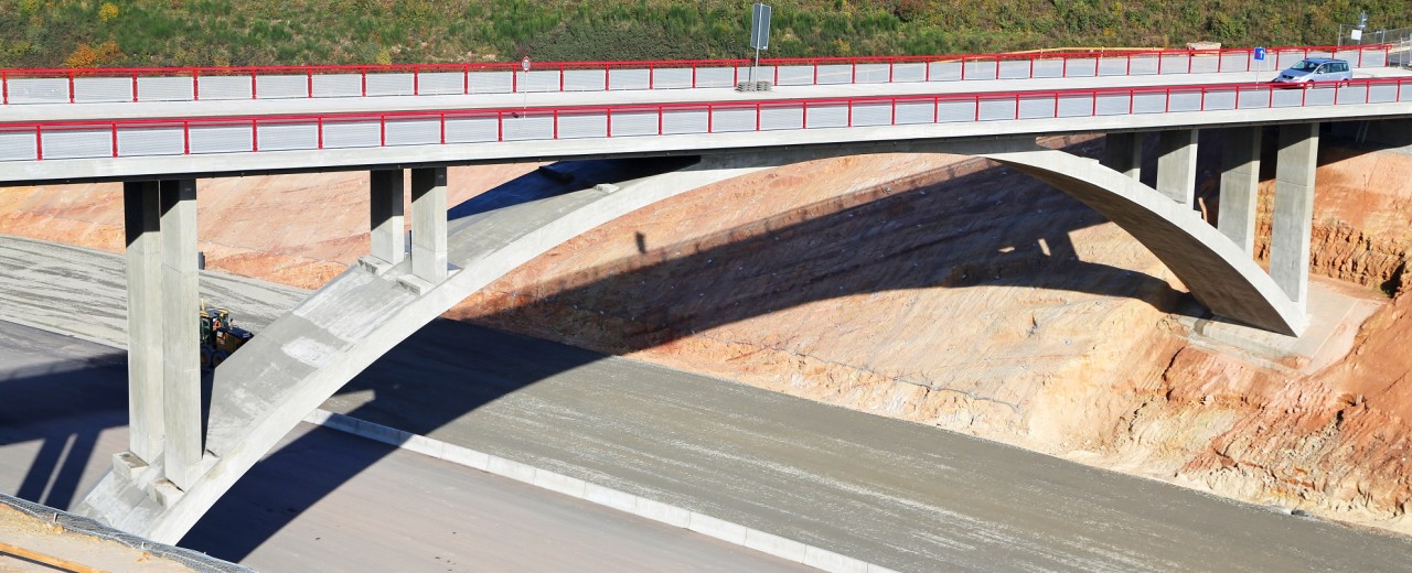 Neubau einer Autobahnbrücke 